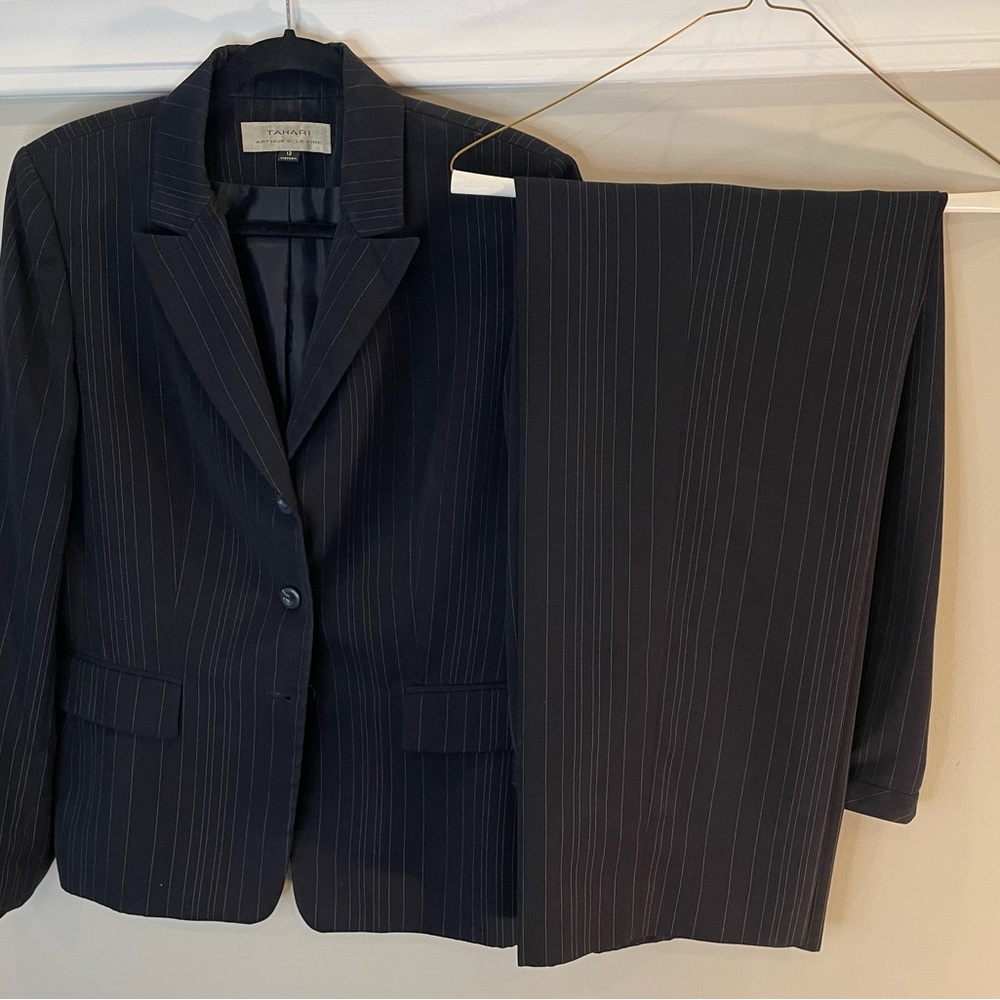 Tahari Black Pantsuit Classic Elegance